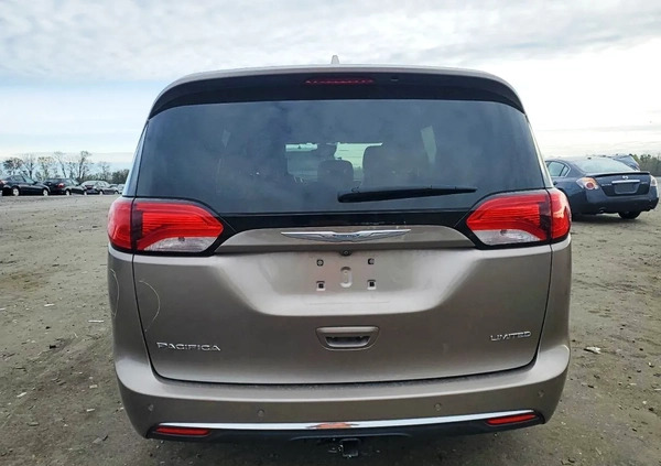 Chrysler Pacifica cena 49000 przebieg: 112000, rok produkcji 2017 z Kazimierz Dolny małe 56